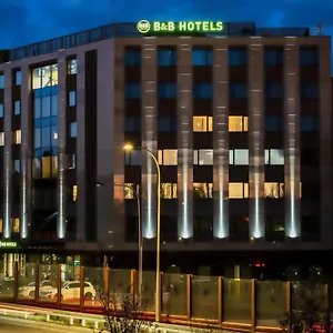 Hotel East